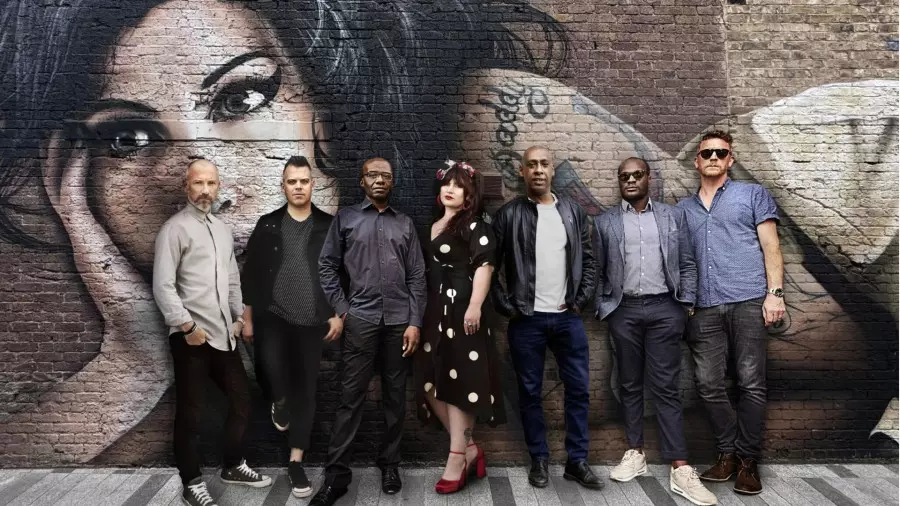 Amy Winehouse Original band alla MusiCA Arena