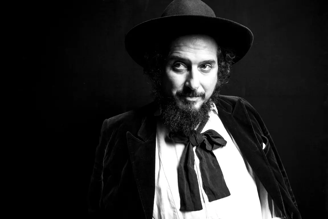 Vinicio Capossela in tour in Sardegna con il concerto “Sirene”