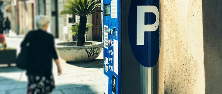 PARKAR: arriva l'app EasyPark per il pagamento della sosta