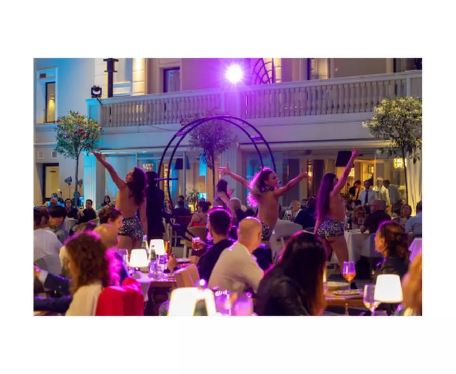 “Crazy in Love”: a Palazzo Doglio torna il dinner show