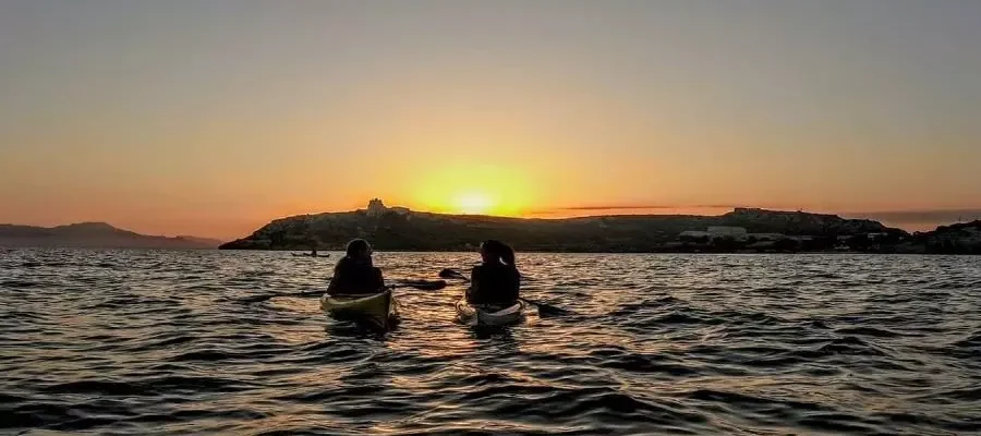 In Kayak alla Sella del Diavolo: Natura, Mare e Storia al Tramonto