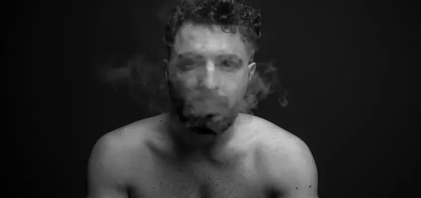 Mostre Cagliari - “Boys Don’t Cry” la mostra fotografica di Francesca Tiboni esplora la vulnerabilità maschile