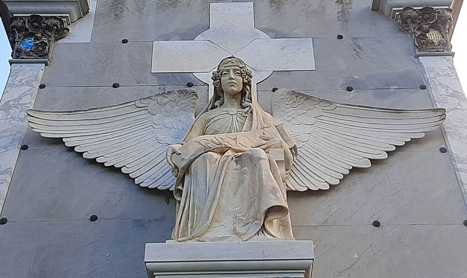 Il Cimitero di Bonaria tra Storia e Arte: visita guidata tra memoria e scultura a Cagliari