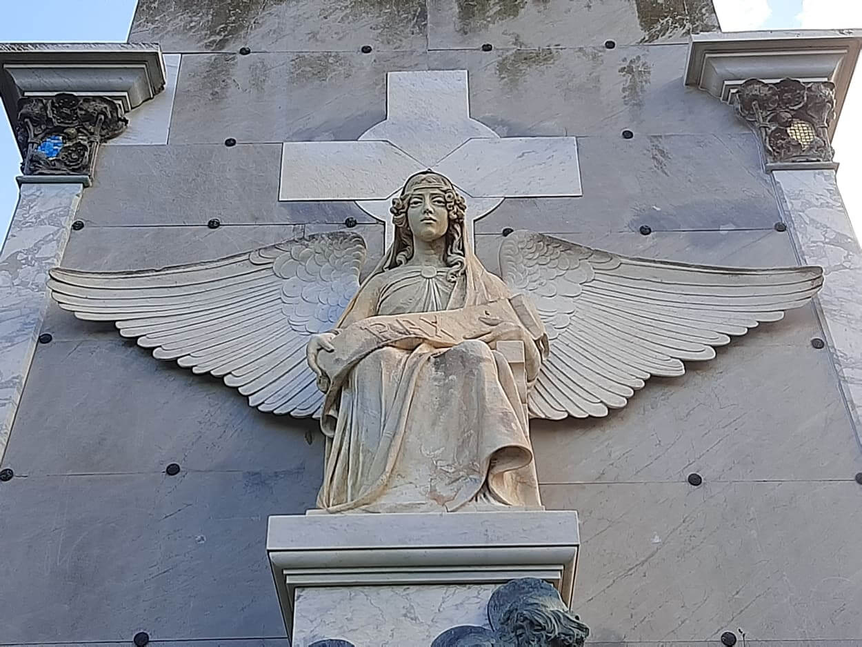 Il Cimitero di Bonaria tra Storia e Arte: visita guidata tra memoria e scultura a Cagliari